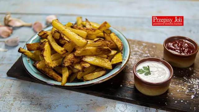 Chrupiące frytki z piekarnika: Prosty przepis na idealny smak