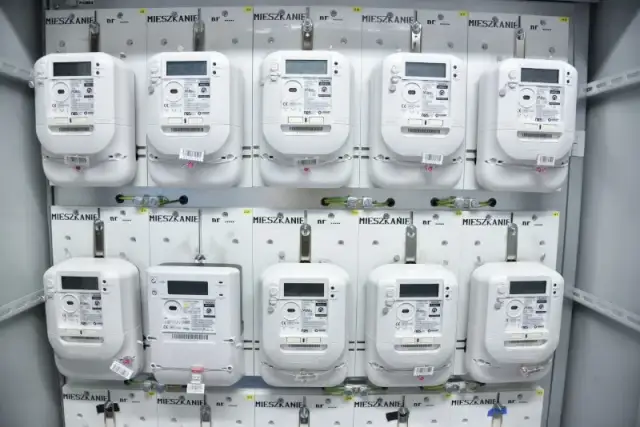 Stary licznik prądu: Cechy i wymiana przestarzałych liczników