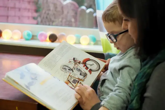 Jak nauczyć dziecko czytać 7 latka? Skuteczne metody i porady