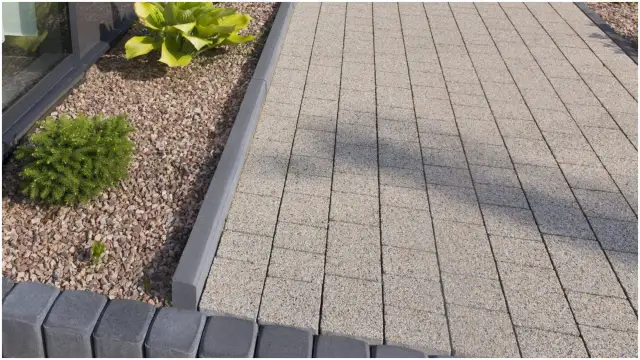 Ile betonu na metr obrzeża? Oblicz, oszczędź i zrób to dobrze!