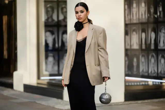 Jak ubrać się na imprezę firmową, by olśniewać na zdjęciach?