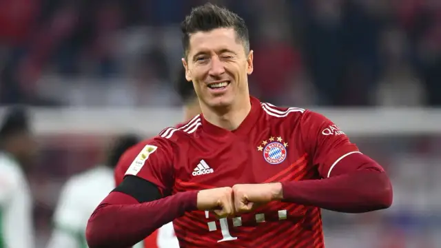 Ile Robert Lewandowski zarabia na sekundę? Zaskakujące fakty o jego dochodach