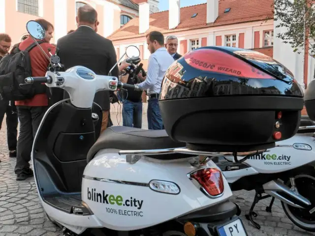 Jazda motorowerem po ścieżce rowerowej? To nielegalne! Uniknij kar