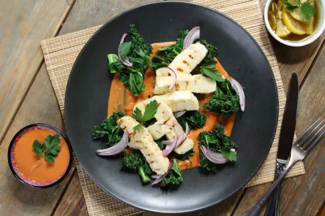 Jak przyrządzić ser halloumi - proste przepisy na pyszne dania