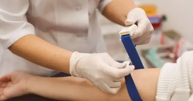 Podwyższony mocznik: przyczyny, normy i co dalej?