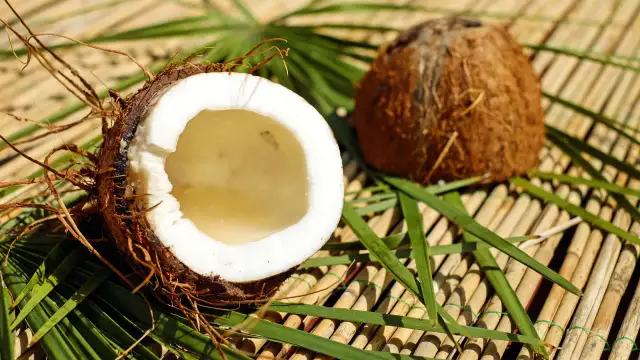 Czy kokos uczula? Objawy alergii i jak ich unikać