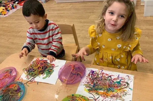 Dzień spaghetti w żłobku: jak uczynić ten dzień wyjątkowym dla dzieci