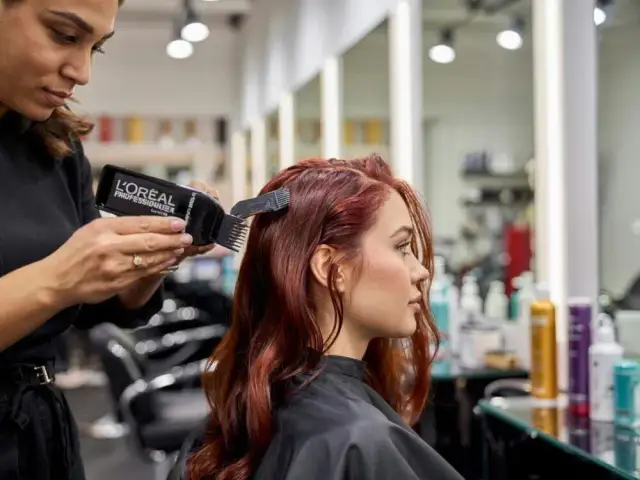 Profesjonalna farba do włosów: Ranking, wybór i sekrety fryzjerów