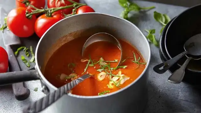 Bazylia do zup: odkryj idealne połączenia smakowe