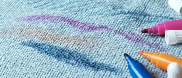 Jak sprać marker z ubrań – skuteczne metody na uporczywe plamy