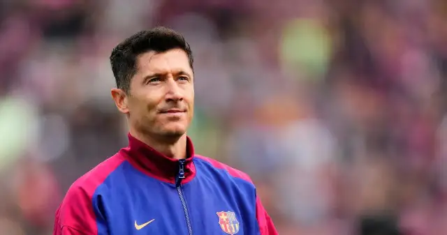 Ile Robert Lewandowski zarabia tygodniowo w 2026? Pensja brutto