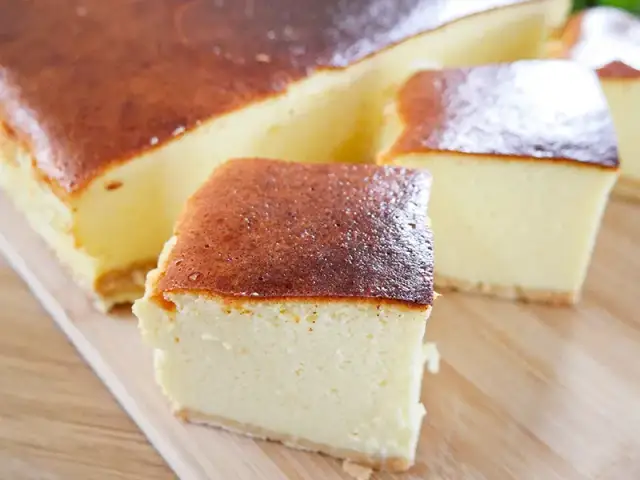 Puszysty sernik, który zawsze wychodzi: przepis bez opadania!