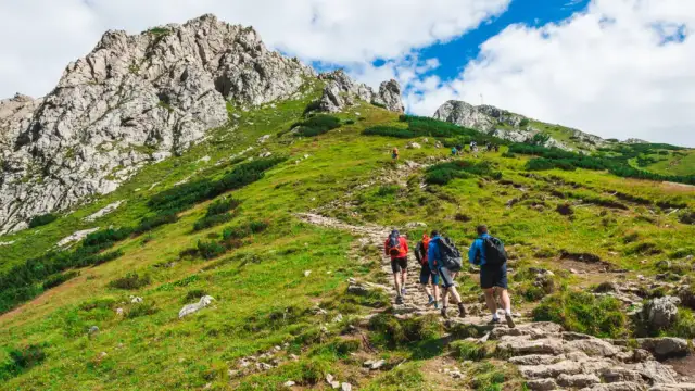 Jak wybrać szlak w Tatrach? Przewodnik dla każdego turysty