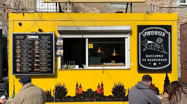 Gdzie zjeść maczankę po krakowsku? Najlepsze miejsca w Krakowie