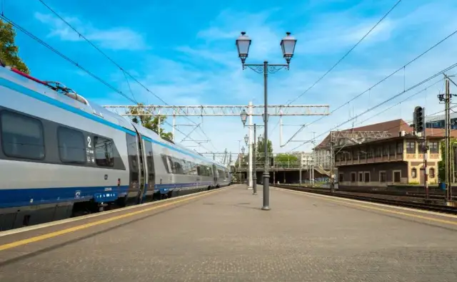 Jak dojechać do Ciechocinka pociągiem z Katowic - szczegóły podróży