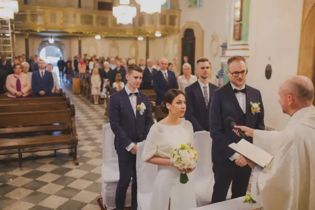 Ile kosztuje ślub w kościele? Zaskakujące wydatki, które musisz znać