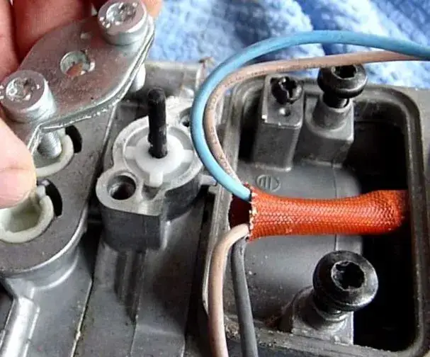 Jak rozebrać myjkę Karcher K5 i uniknąć kosztownych błędów