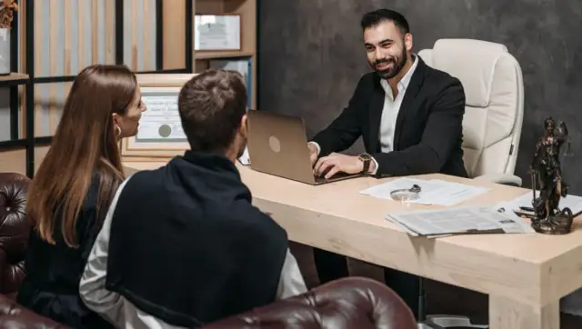 Ile kosztuje porada prawna w Sieradzu? Sprawdź ceny i usługi