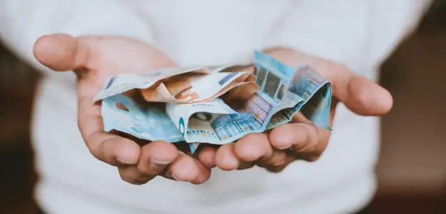 Zarobki w Barcelonie: Ile naprawdę można zarobić w stolicy Katalonii?