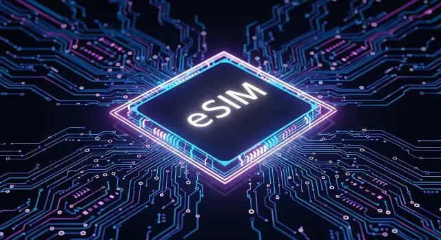 Elektroniczna karta SIM (eSIM) w centrum cyfrowego obwodu, symbolizująca przyszłość telefonów.