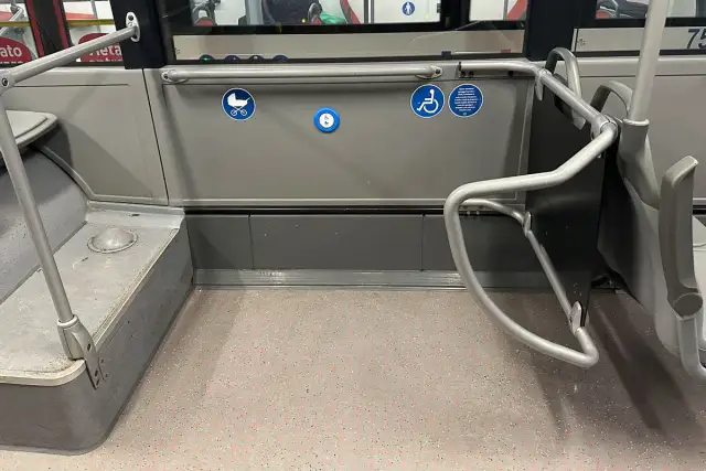 Jak dojechać z lotniska do Bari - tanie i szybkie opcje transportu