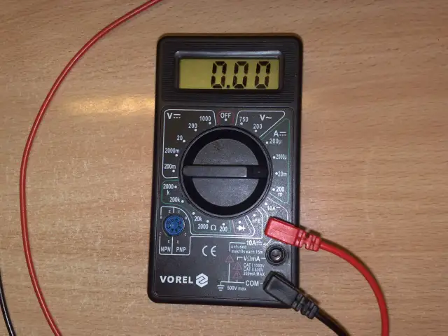 Ile prądu zużywa radio samochodowe? Sprawdź, jak oszczędzać energię w samochodzie