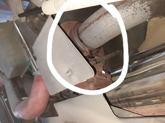 Tajemniczy ubytek płynu? Sprawdź szczelność chłodnicy EGR!