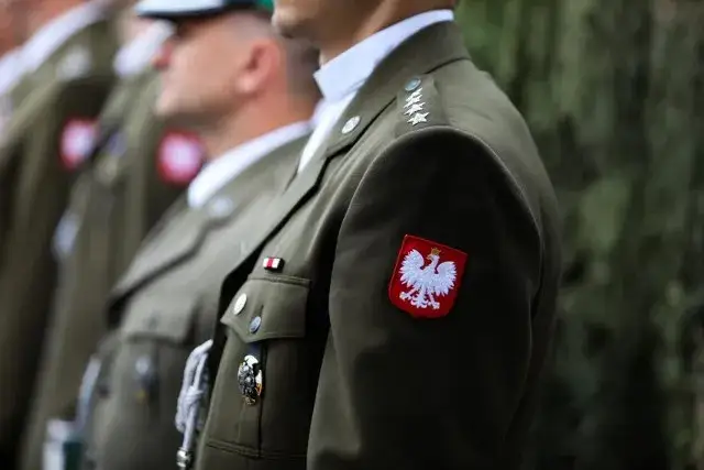 Ile emerytury po 15 latach w wojsku? Sprawdź, ile naprawdę dostaniesz