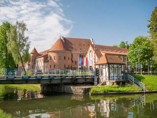 Mrągowo co zwiedzić: Odkryj ukryte skarby i atrakcje tego miasta