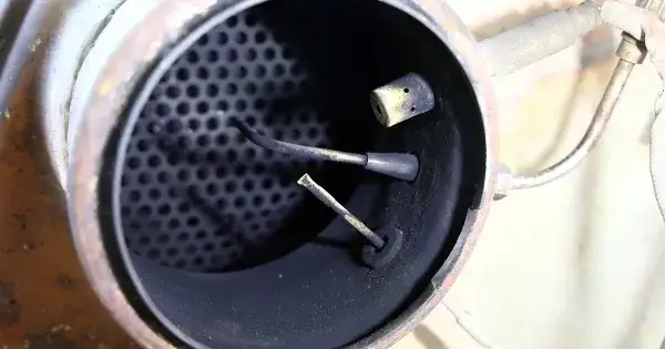 Zapchany DPF: 10 objawów, które uratują Twój silnik!