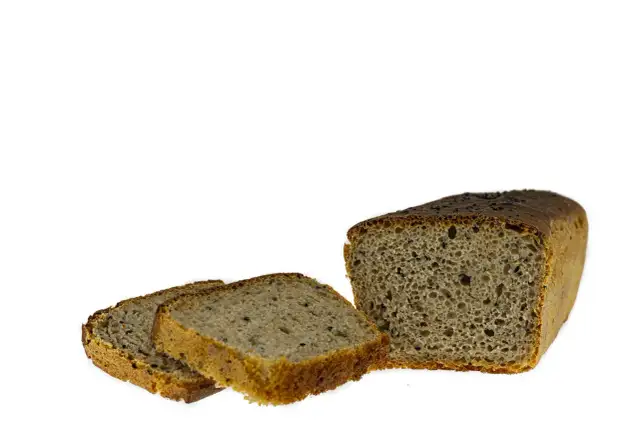 Chleb z czarnuszką: Jak smakuje i na co pomaga? Pełna analiza