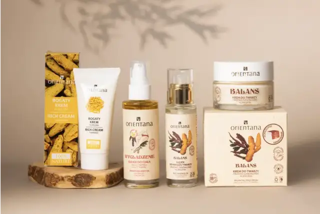 Zestaw kosmetyków Orientana z kurkumą: bogaty krem, olejek do ciała i twarzy. To naturalne produkty do pielęgnacji.