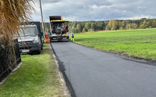 Ile kosztuje położenie 1m2 asfaltu? Sprawdź ukryte koszty!