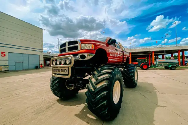 Ile waży koło ciężarówki? Odkryj, co wpływa na jego wagę