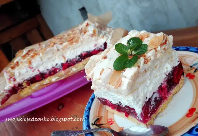 Malinowa Chmurka: Jak przechowywać? Sprawdzone metody na chrupką bezę