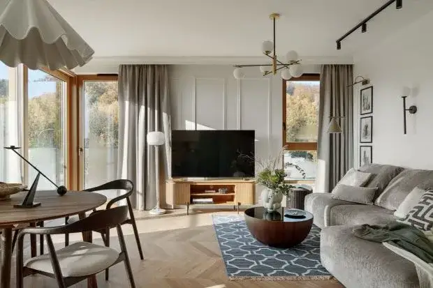 Co na ścianę w salonie: 15 inspirujących pomysłów na dekoracje