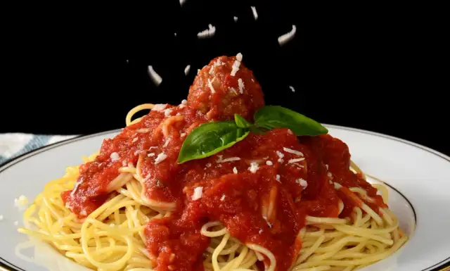 Spaghetti Napoli w stylu Gessler: Jak osiągnąć jej perfekcję?