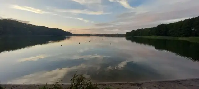 Jezioro Tuchomskie - odkryj piękno i tajemnice tego miejsca