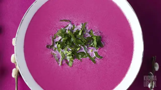 Jak zrobić zupę buraczkową? Klasyczny przepis i sekrety koloru