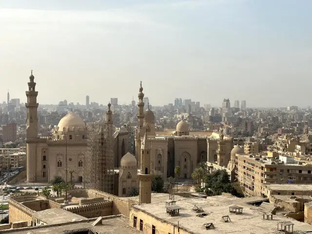 Czy w Egipcie można wychodzić poza hotel? Bezpieczeństwo i atrakcje