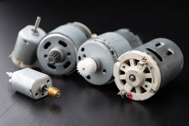 Co to jest silnik? Poznaj zasadę działania i rodzaje urządzeń