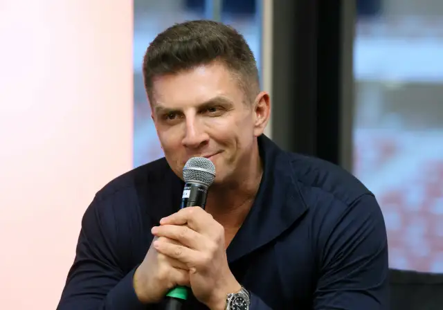 Zaskakujące zarobki Mateusza Borka – ile naprawdę zarabia?