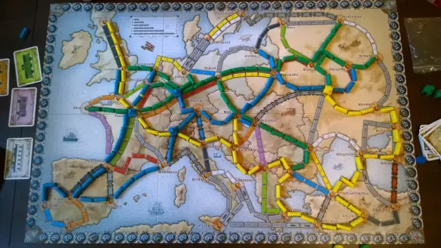 Wsiąść do Pociągu: Europa recenzja i strategie. Czy to gra dla Ciebie?