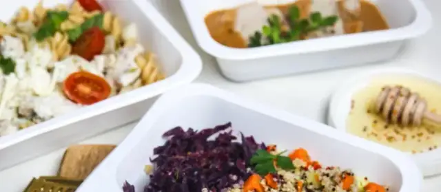 Czy catering dietetyczny można wrzucić w koszty? Sprawdź warunki i korzyści