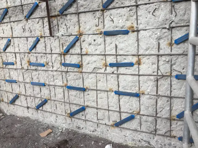 Jak dystanse do zbrojenia chronią przed korozją i poprawiają trwałość