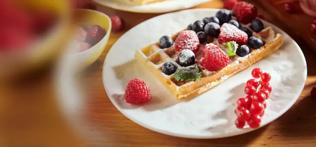 Skąd pochodzą gofry? Niezwykła historia i tradycje tego przysmaku