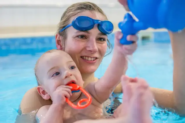 Zajęcia z pływania dla dzieci - najlepsze programy i lokalizacje w Polsce