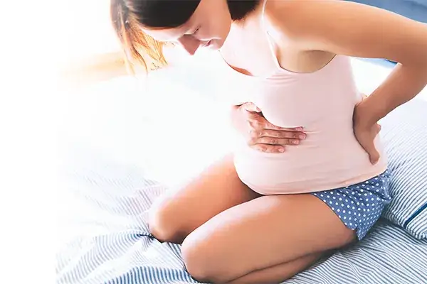 Ból brzucha w ciąży jak na okres: kiedy to normalne, a kiedy nie