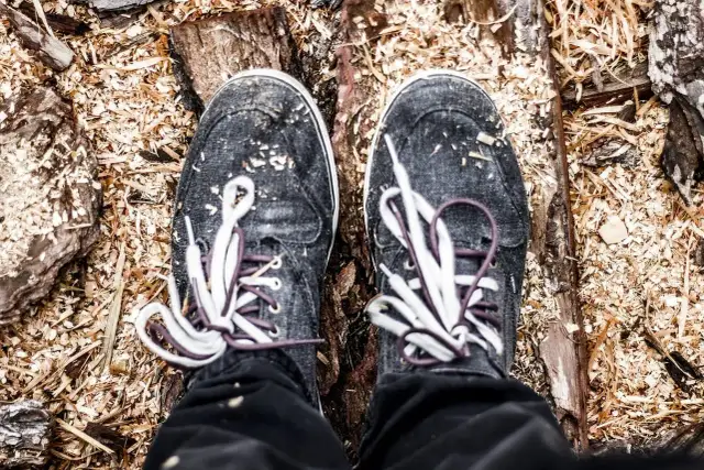 Jak polerować buty? Perfekcyjny połysk i długie życie obuwia