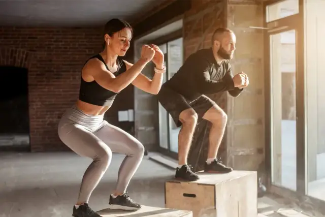 Ile kalorii spala się podczas CrossFit? Sprawdź efekty treningu